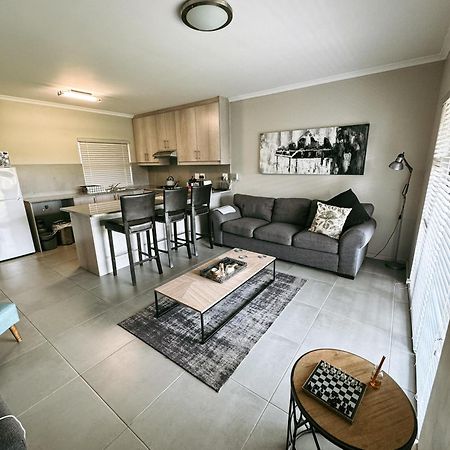 Nemesia Court Apartment Durbanville Luaran gambar